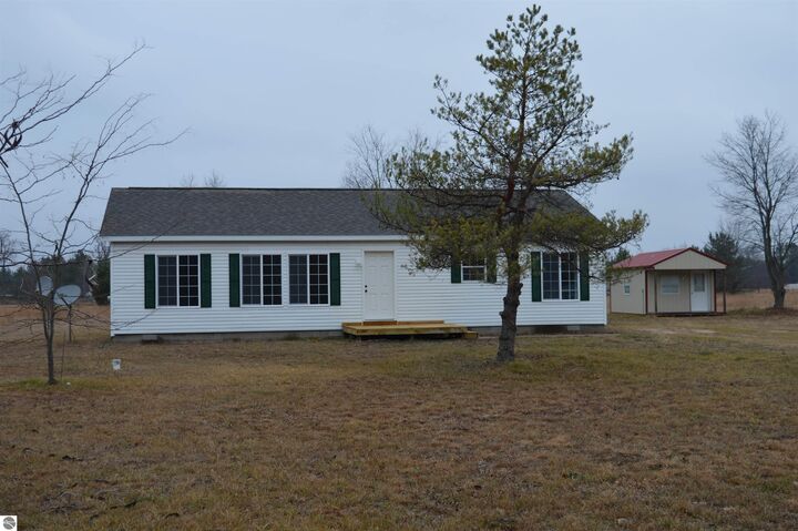 Property Photo: 3476 SW Tree Lane MI 49680