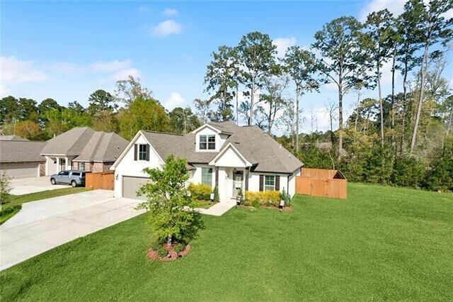 Property Photo: 644 English Oak Drive LA 70447