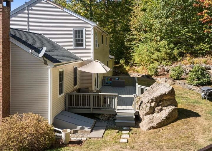 Property Photo:  318 Old Post Road  NH 03255 