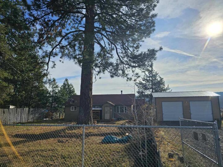 Property Photo:  427 Chiloquin Boulevard  OR 97624 