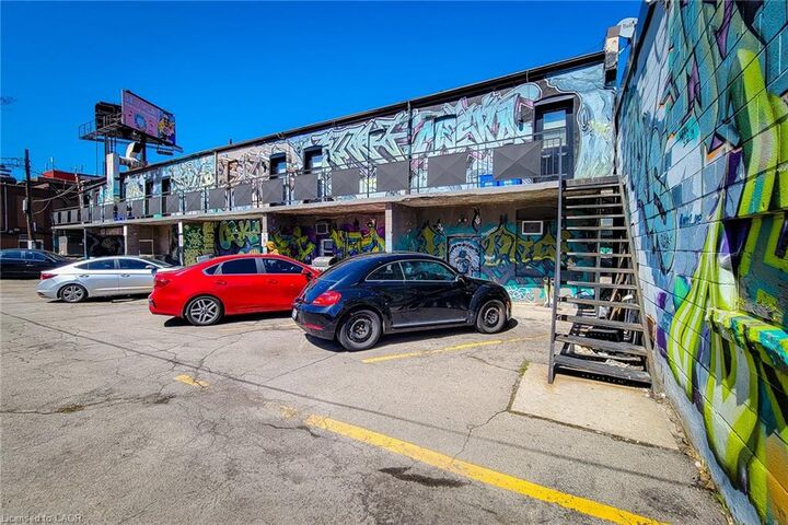 Property Photo:  308 Barton Street E A  ON L8L 2X5 