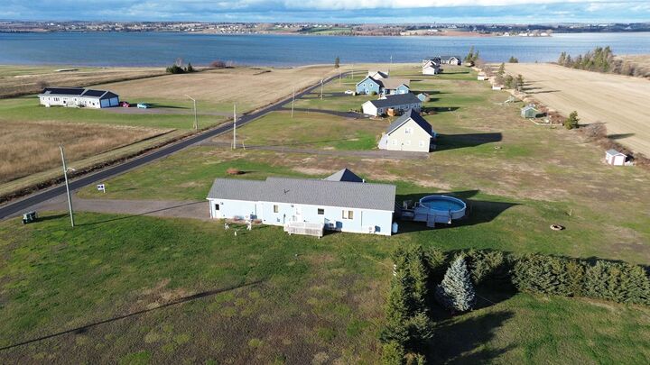 Property Photo:  62 Braeburn Lane  PE C0A 1H2 