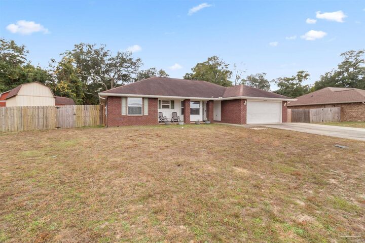 Property Photo: 4420 Piedmont Way FL 32583