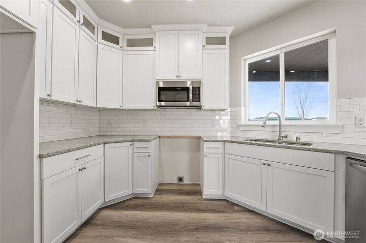 Property Photo: 1405 7th Avenue NE WA 98848