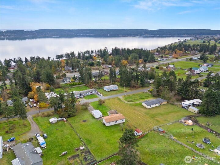 Property Photo:  1622  Stephen Street  WA 98277 