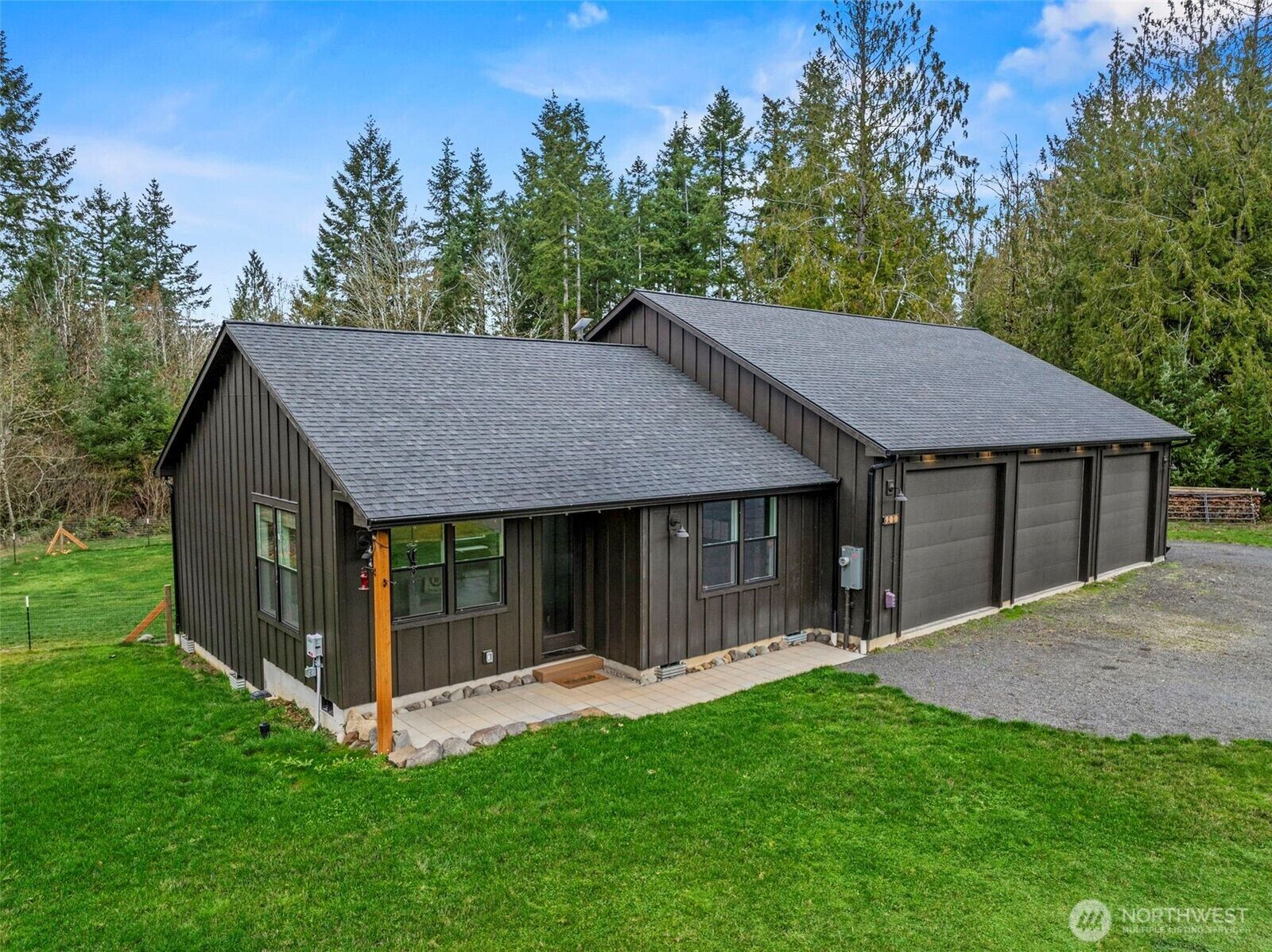 Property Photo: 900 George Taylor Road WA 98645