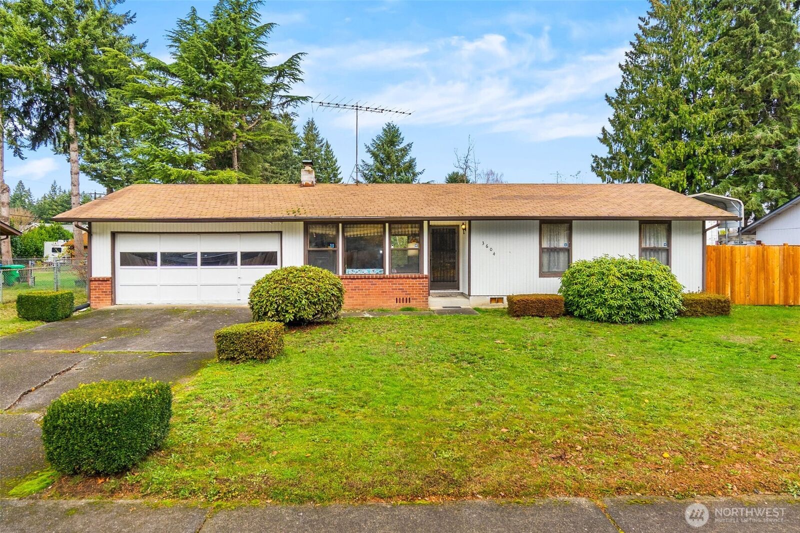 Property Photo:  3604  Landau Avenue NE  WA 98506 