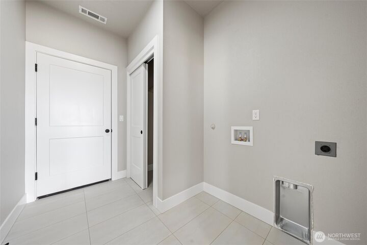 Property Photo: 704 N Street NE WA 98848