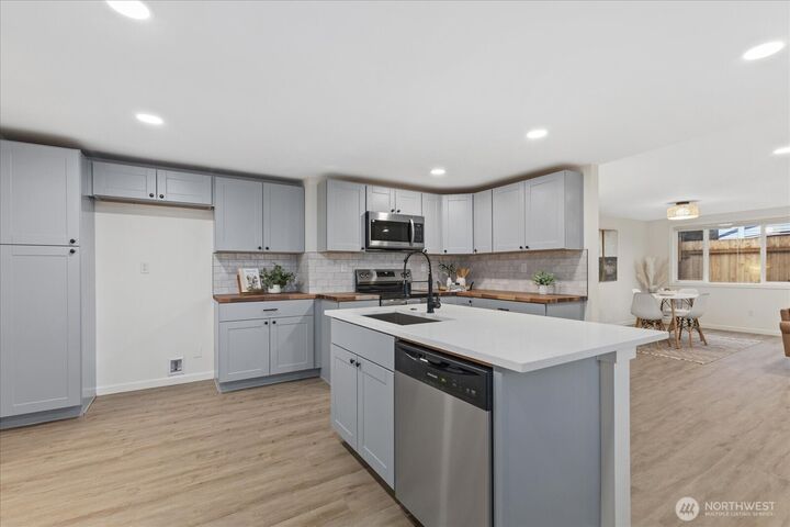 Property Photo:  135  117th Street S  WA 98444 