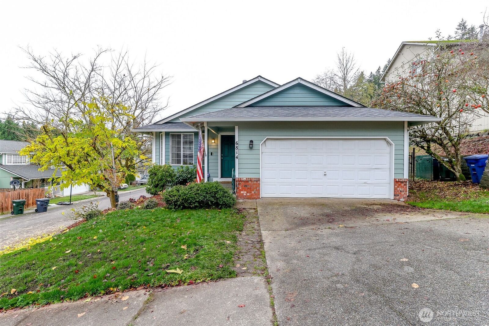 Property Photo:  6814  144th Street Ct E  WA 98375 