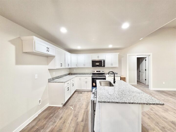 Property Photo: 305 Hunters Circle KY 42276