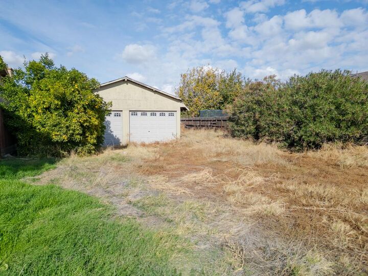 Property Photo:  2621 Valley Drive  CA 95301 