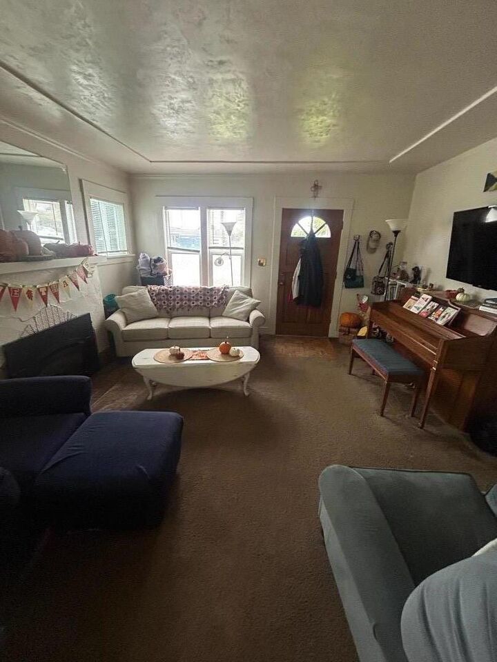 Property Photo:  612 Central Avenue  CA 93901 