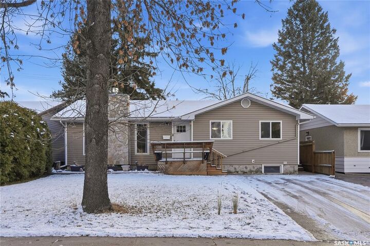 1804 Wilson Crescent  Saskatoon SK S7J 2N9 photo