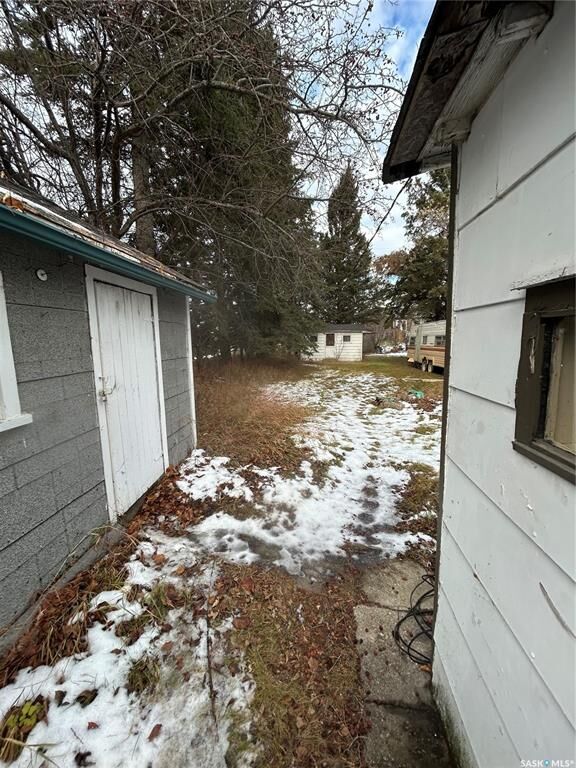 Property Photo: 105 1st Avenue W SK S0J 2A0