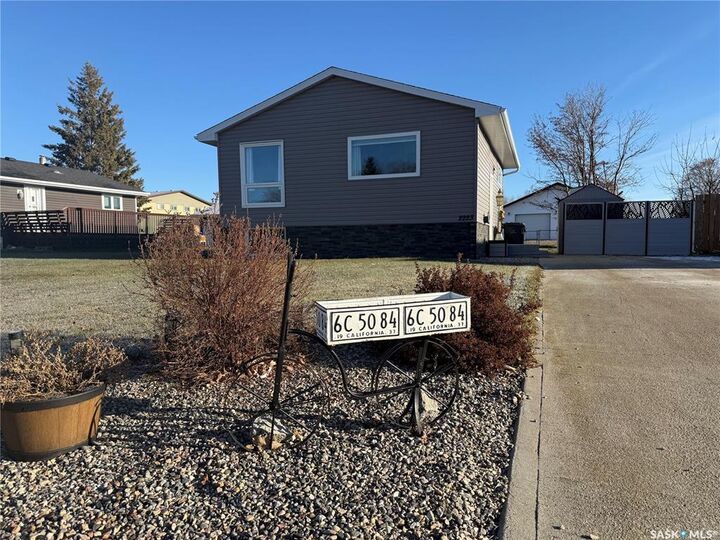 2223 2nd Street NE  Carrot River SK S0E 0L0 photo