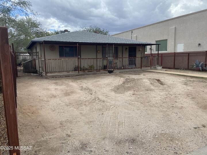 1226 N 5th Avenue  Tucson AZ 85705 photo