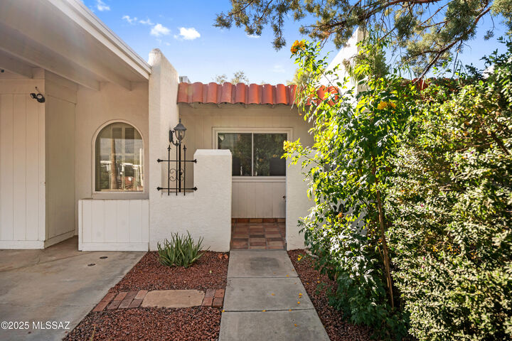 Property Photo: 4810 E Ft Lowell H AZ 85712