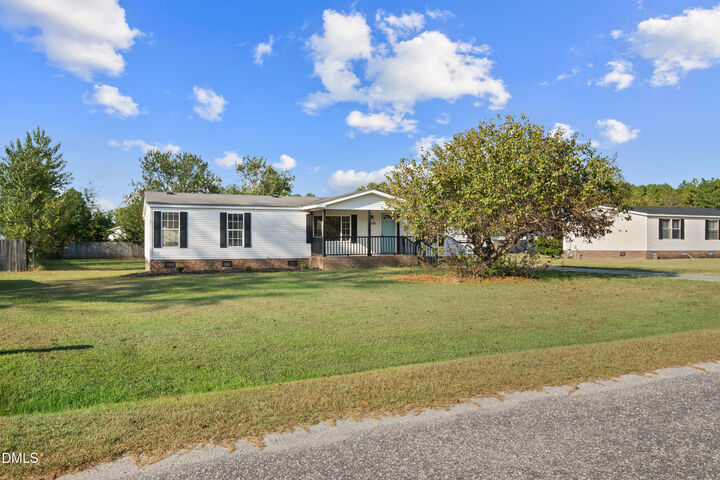 Property Photo: 5105 Belinda Lane NC 28371