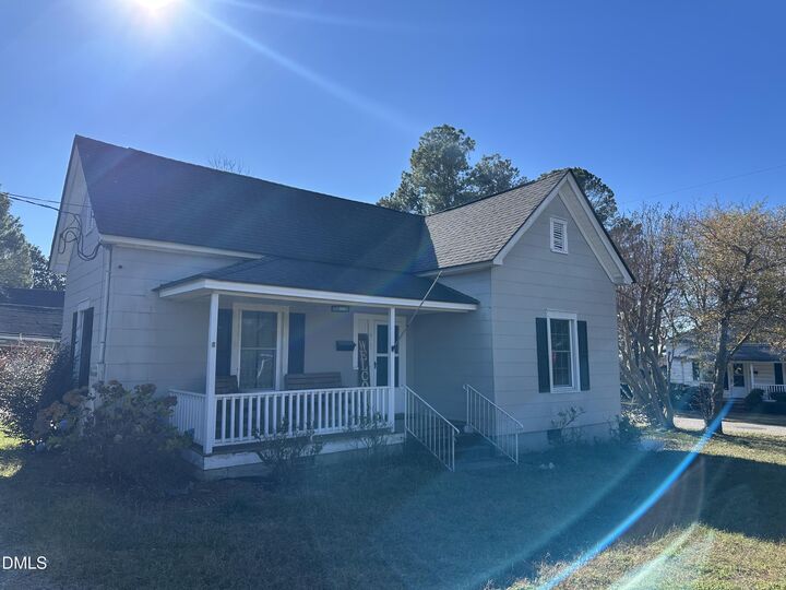 Property Photo: 411 W J Street NC 28339