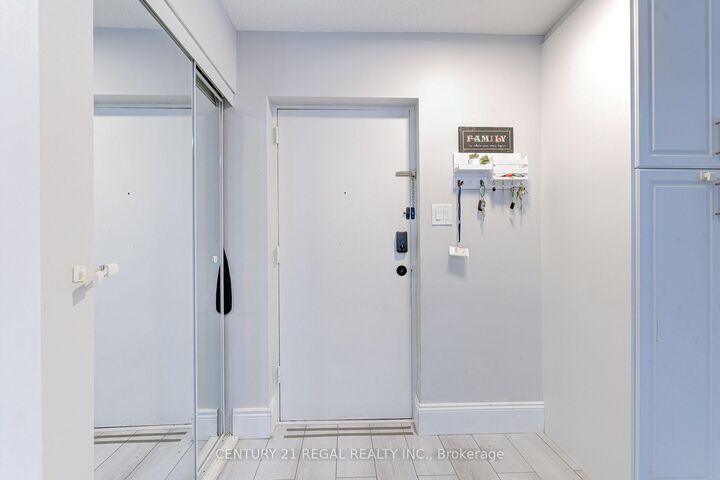 Property Photo:  366 The East Mall N/A 139  ON M9B 6C6 