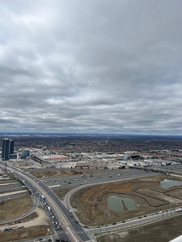 Photo de la propriété:  195 Commerce Street 5310  ON L4K 0P9 