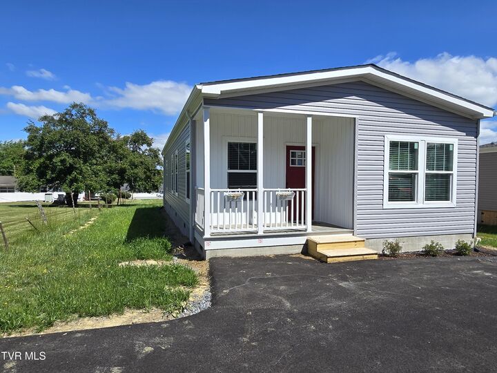 Property Photo: 2208 Oak Street TN 37615