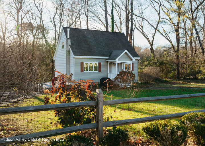 Property Photo:  18 Mountainview  NY 12472 