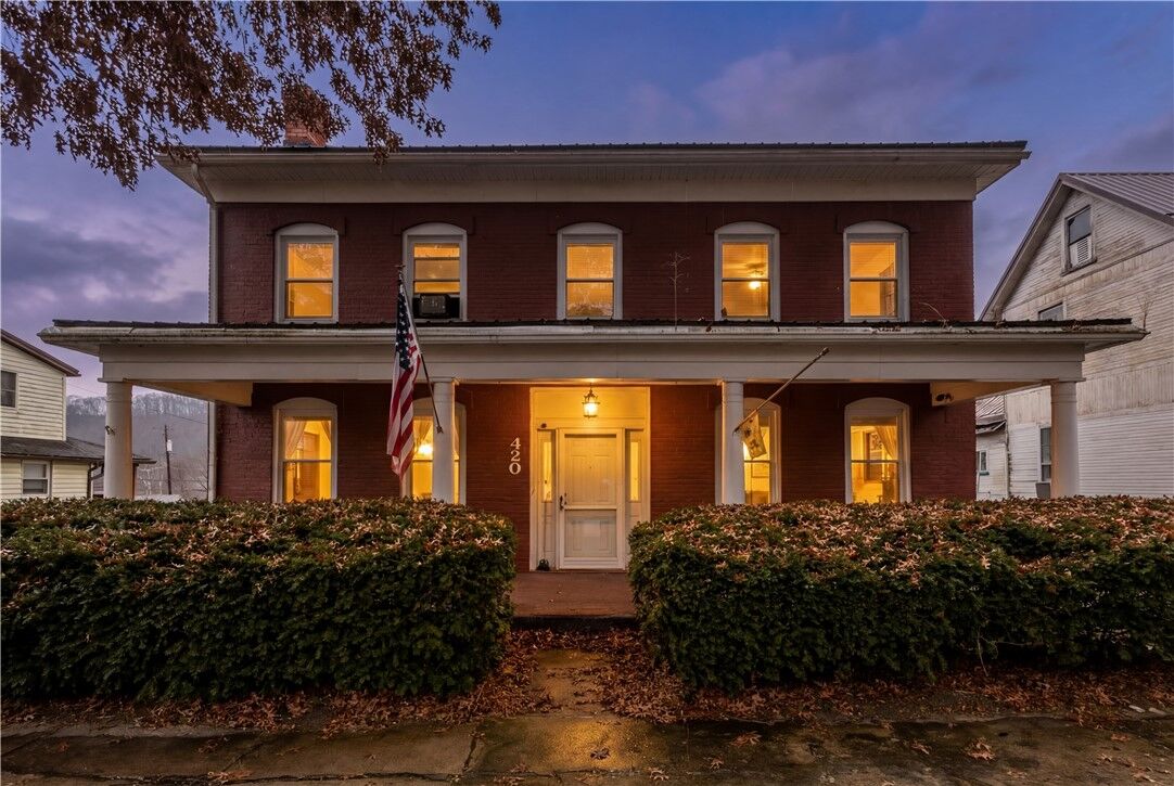 Property Photo: 420 Grant St PA 16028