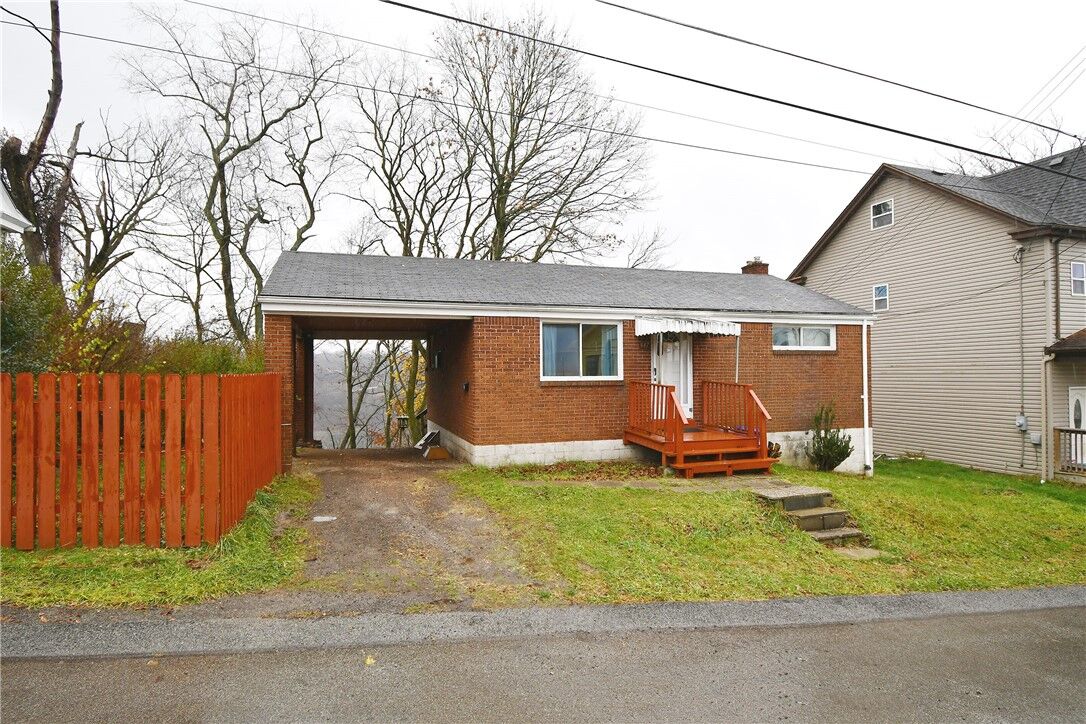 Property Photo:  617 Fairview Ave  PA 15220 