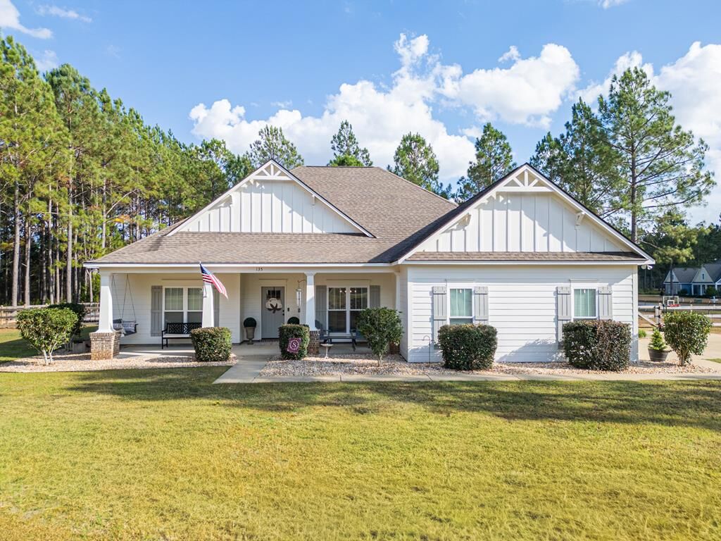 Property Photo: 135 Montrose Drive GA 31763