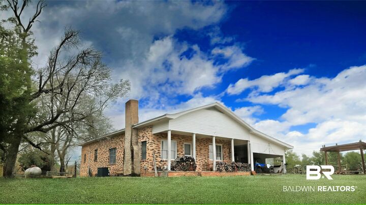 Property Photo:  9023 County Road 34  AL 36558 