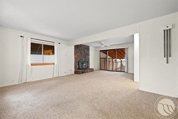 Property Photo:  1627 Yellowstone Ave  MT 59102 