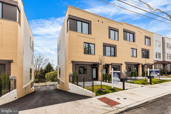 265 Delmar Street  Philadelphia PA 19128 photo