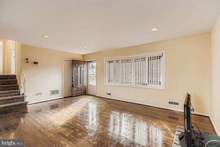 Property Photo:  8504 Fieldway Drive  MD 21133 