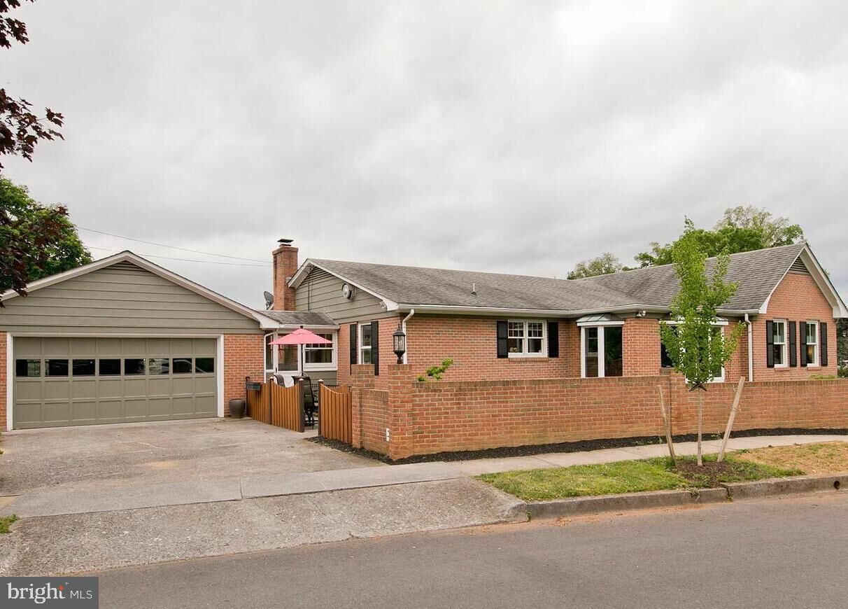 Property Photo: 352 Sheridan Avenue VA 22601