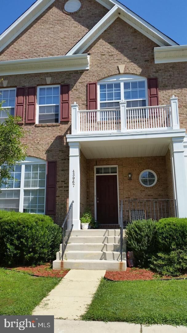 Property Photo: 43967 Peony Place MD 20619