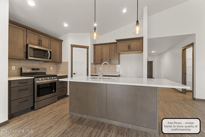 Property Photo:  898 E Valley St S  ID 83822 