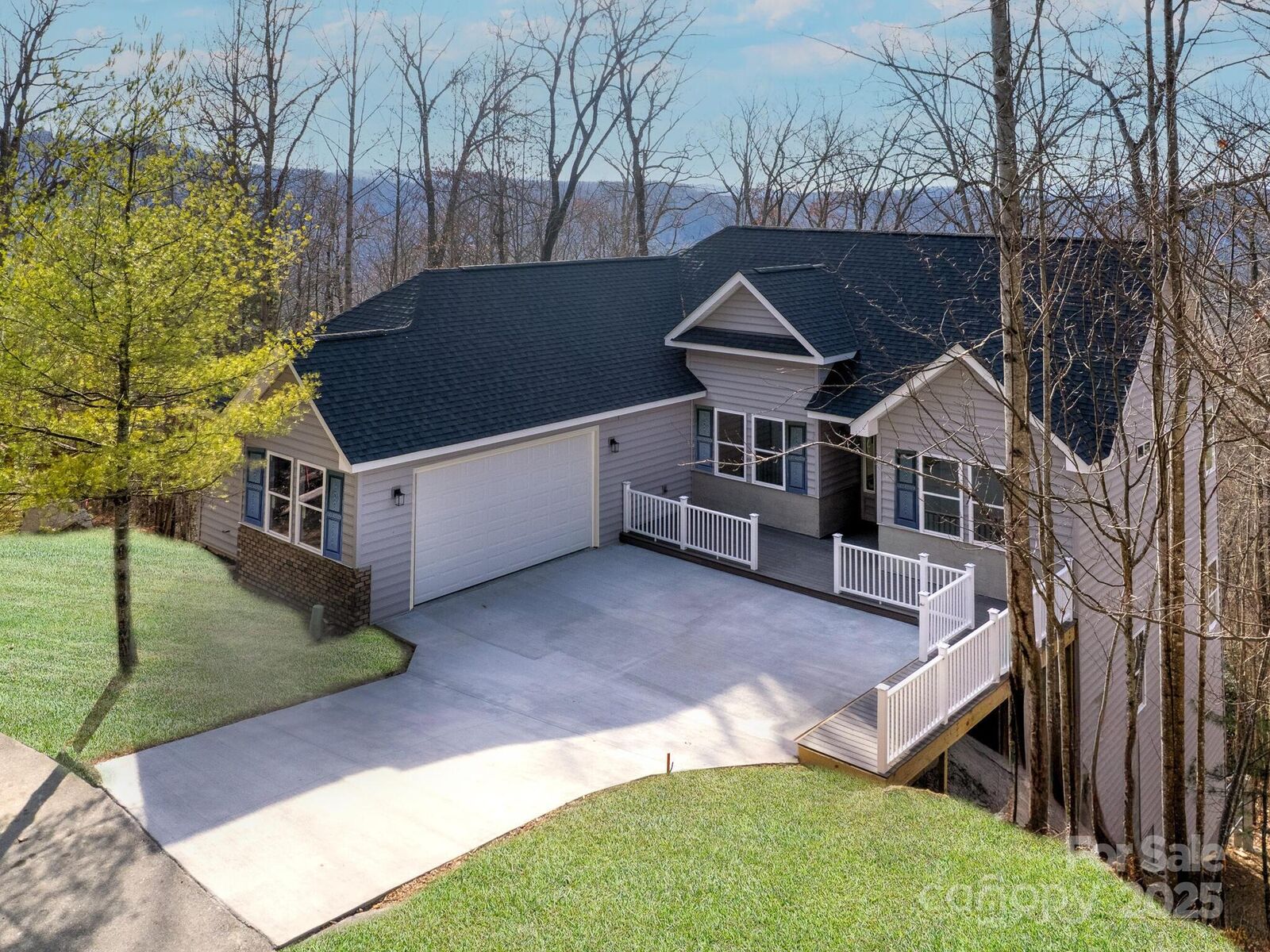 Property Photo: 296 Carriage Summitt Way NC 28791