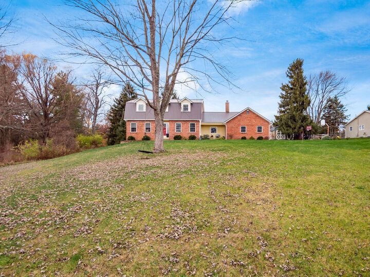 Property Photo:  4655 Sitterley NW Road  OH 43110 