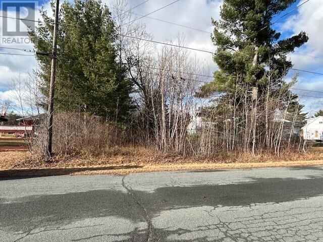 Photo de la propriété:  34 Mississagi Cres  ON P0R 1H0 