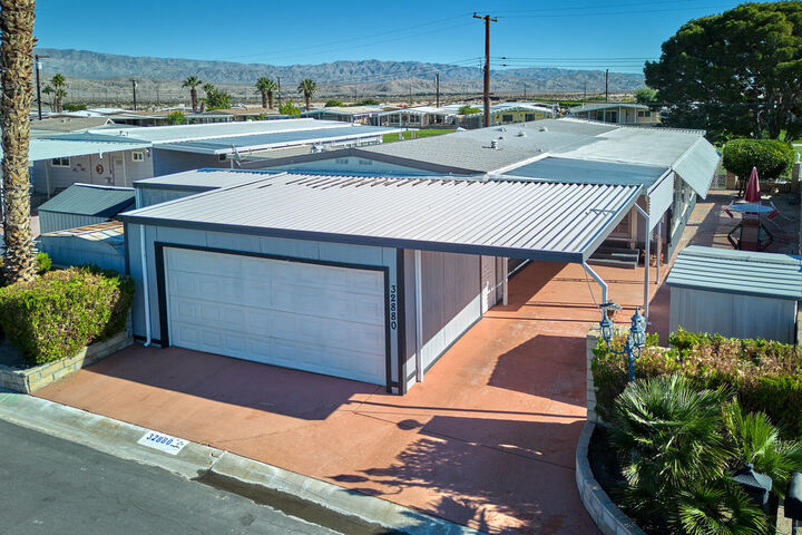 32880 Barcelona Drive  Thousand Palms CA 92276 photo