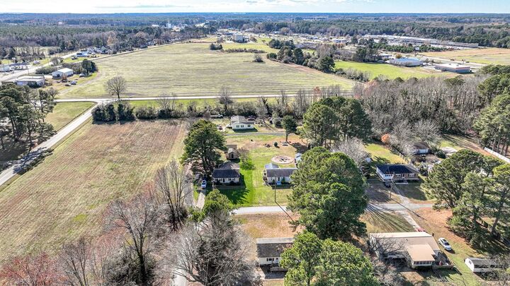 Property Photo: 11505 Holly Cir VA 23350