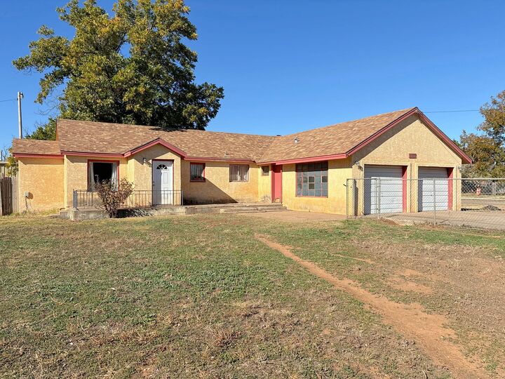 Property Photo:  1100 S Prince Street  NM 88101 