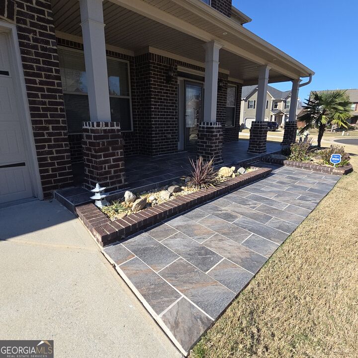 Property Photo: 1941 Weatherstaff Lane GA 30253