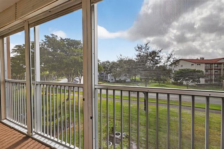 Property Photo: 12750 SW 4th Ct 307J FL 33027