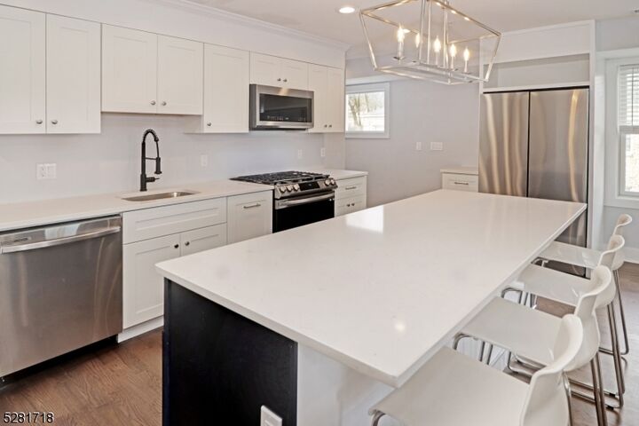 Property Photo:  297 Main St  NJ 07940 