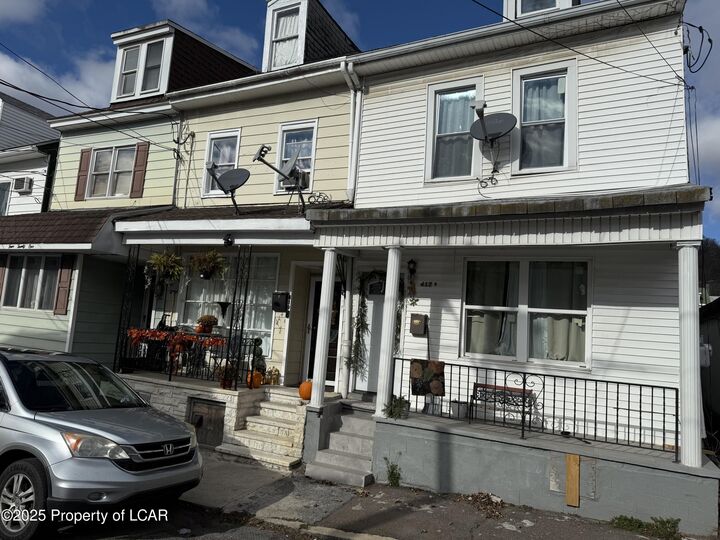 Property Photo: 419 W Lloyd Street PA 17976