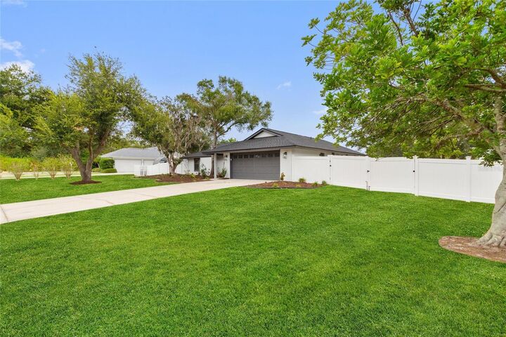 Property Photo: 2054 Racimo Drive FL 34240