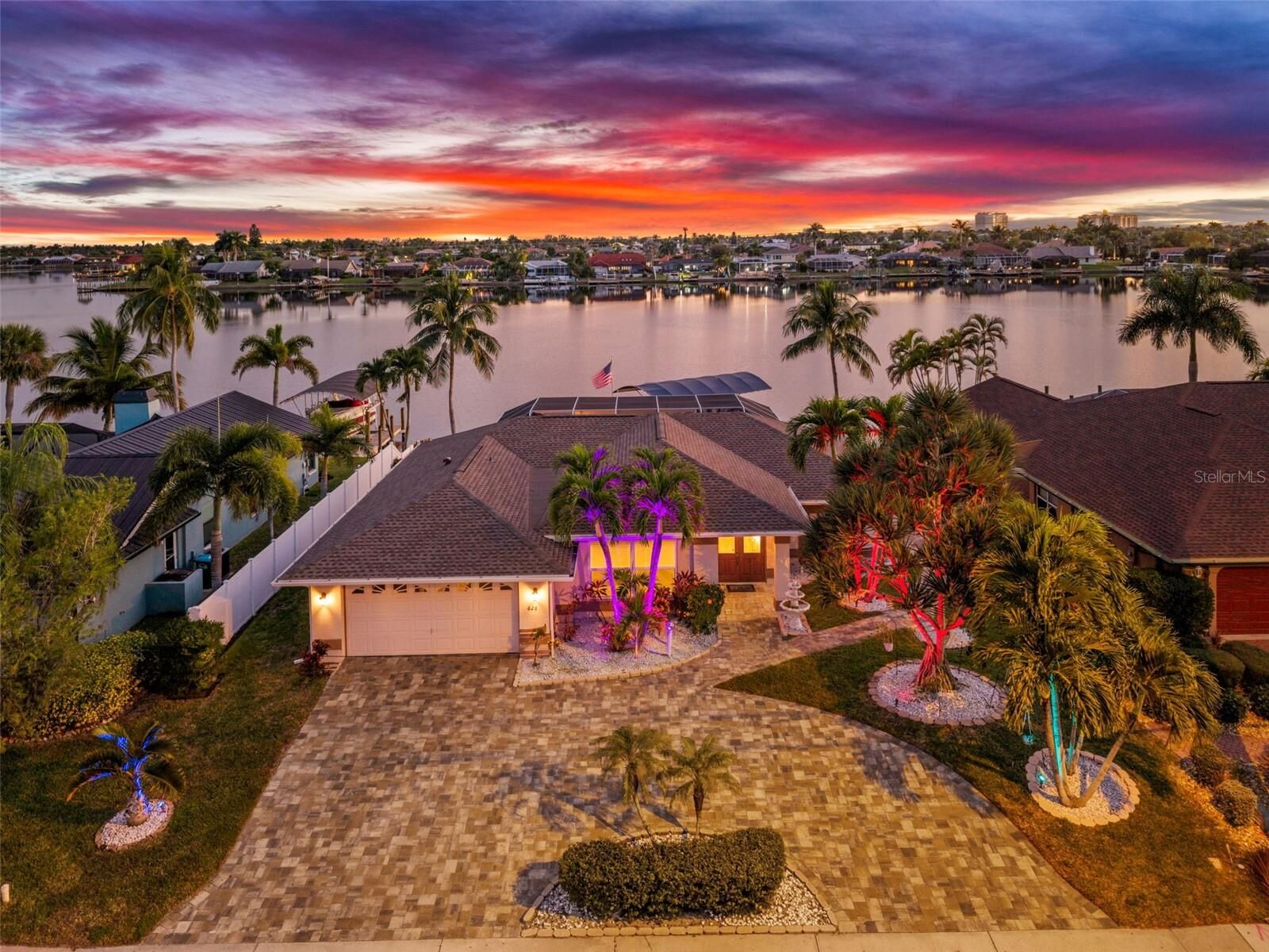 Property Photo:  626 Cape Coral Parkway W  FL 33914 